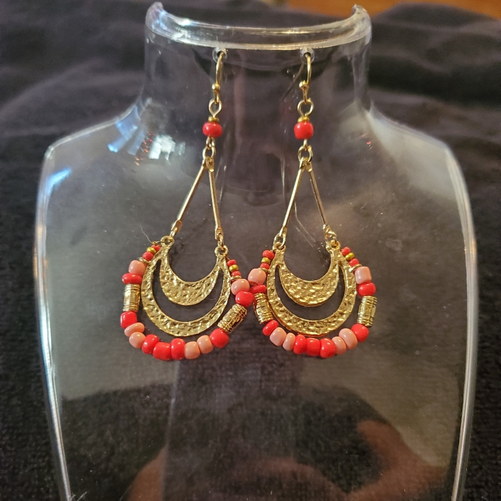 💝2 FOR $20 BEADED DROP EARRINGS IN SILVER & PINKS